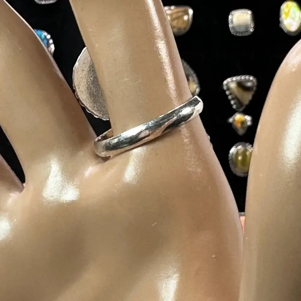 💕 Amethyst and raw‎ black  onyx two stone ring silver plated, handmade size 9